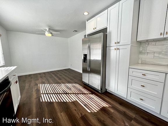 3rd image of 7904 N Topanga Canyon Blvd #10