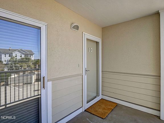 2nd image of 2502 N Lumina Ave APT 1D