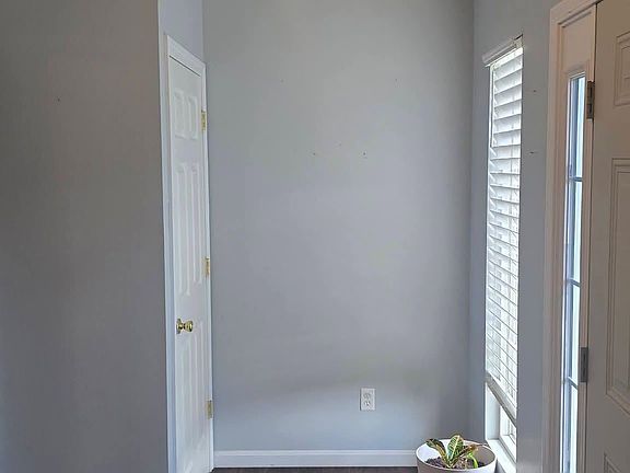 2nd image of 551 Sioux Ln