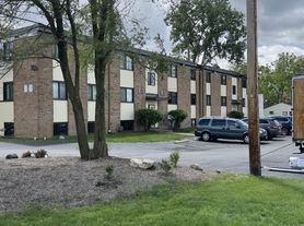 916 South Byrne Road