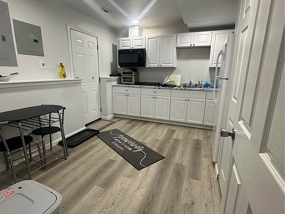 4th image of 5403 Veld Ct #3
