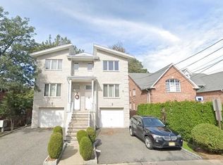 2445 3rd St #A, Fort Lee, NJ 07024