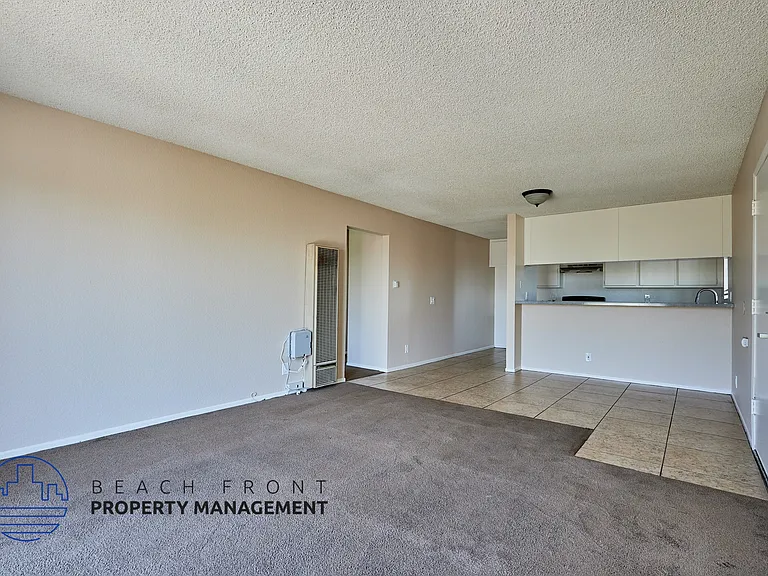 1636 E 6th St — Photo 7