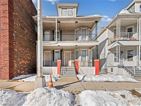 3321 Holbrook St, Hamtramck, MI 48212