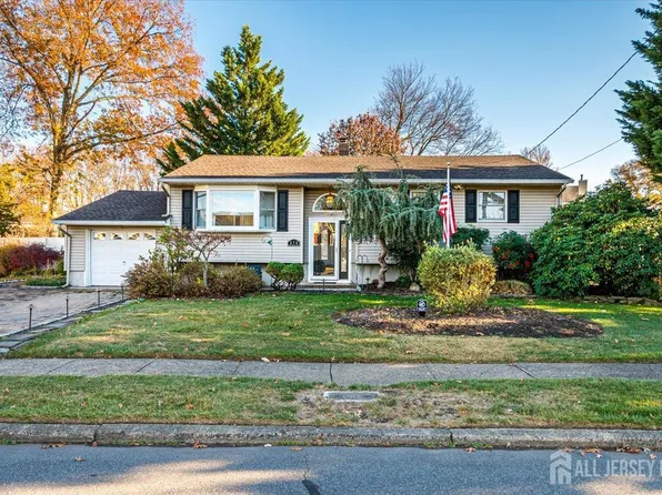 274 Saint James Pl, South Plainfield, NJ 07080