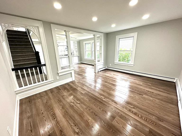 Maple Ave — Photo 15