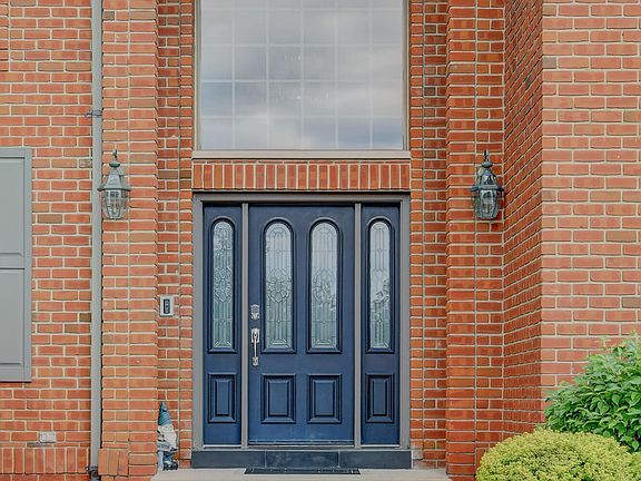 3rd image of 9937 Tanglewood Ct