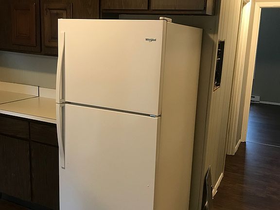 5th image of 104 E North St #99