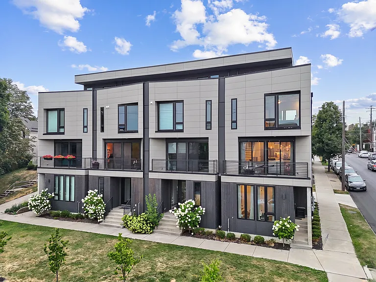 2200 W 7th St — Photo 20