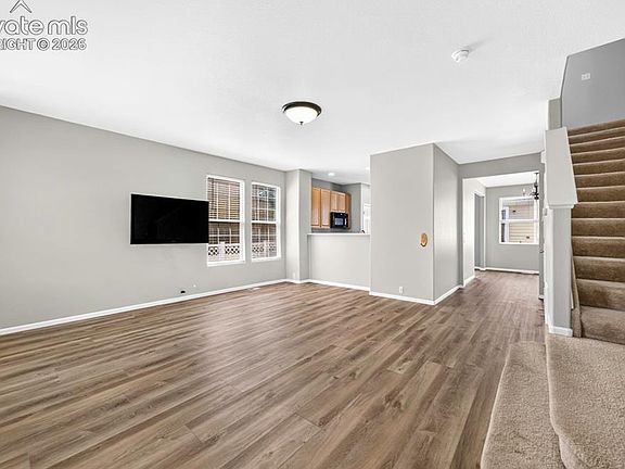 4th image of 2215 Ellingwood Dr