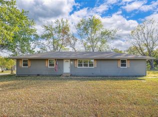 309 8th St, Garden City, MO 64747