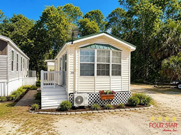 2588 La Plaz Dr, New Smyrna Beach, FL 32168