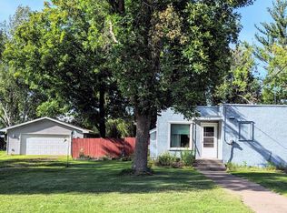 954 Maple Ave E, Mora, MN 55051