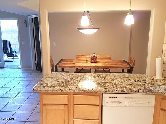 KITCHEN TO BREAKFAST AREA