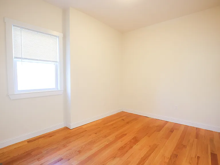 29-33 Highland Ave #3 — Photo 5