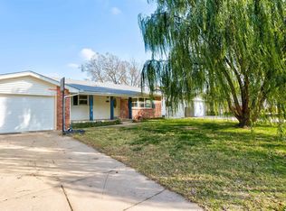 1436 N Community Dr, Derby, KS 67037