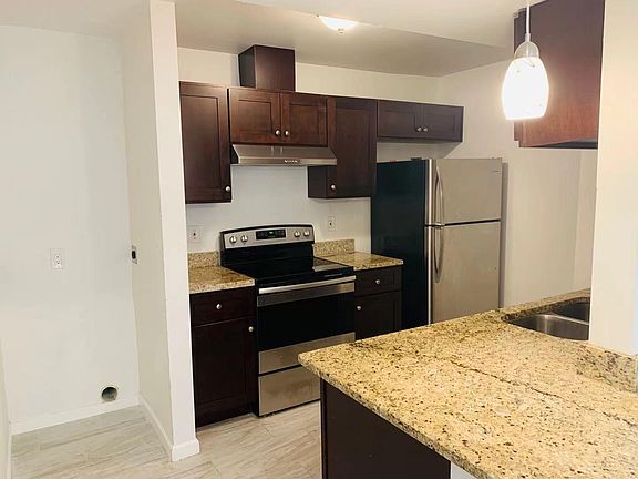 4th image of 828 Martin Behrman Ave #4