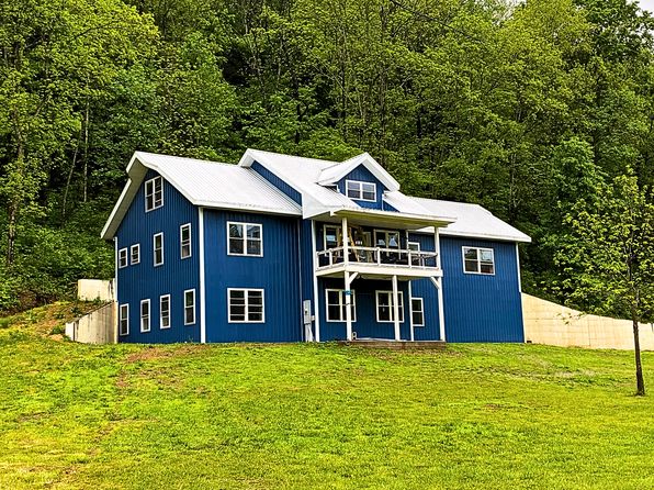 195 Emerald Dr