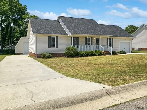 3808 Greystone Dr, Hopewell, VA 23860