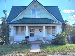 20 E State St, Chester, IL 62233