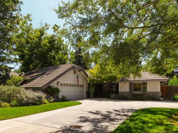 499 E Braddock Dr, Fresno, CA 93720