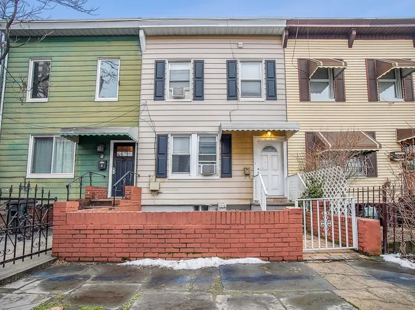 4 Rademan Pl, Jersey City, NJ 07310