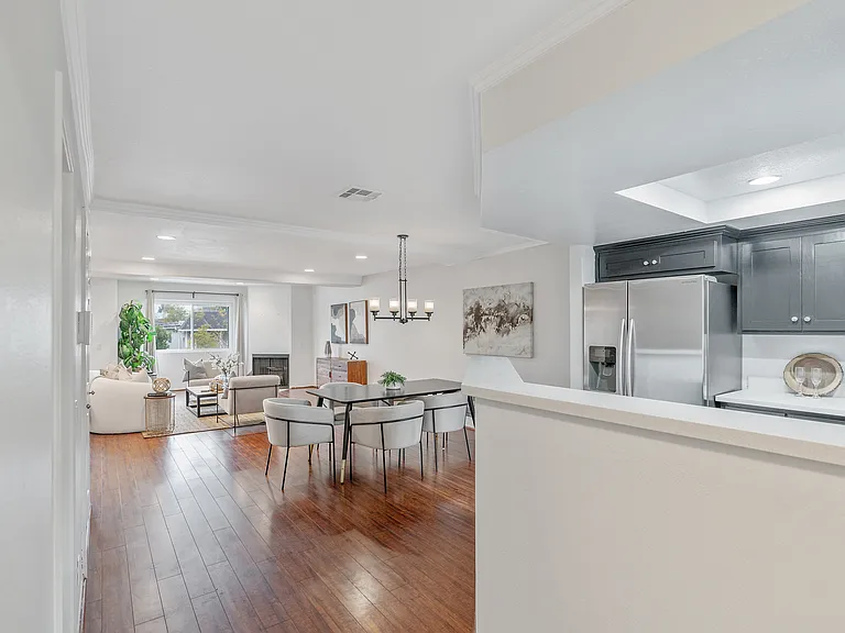 2310 N Fairview St #210 — Photo 33