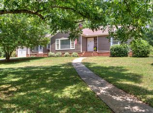 8 Perry Farm Rd SW, Cave Spring, GA 30124