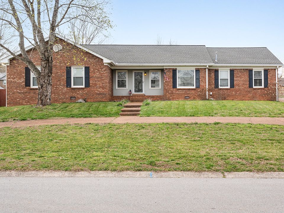 1st image of 534 Brentwood Cir