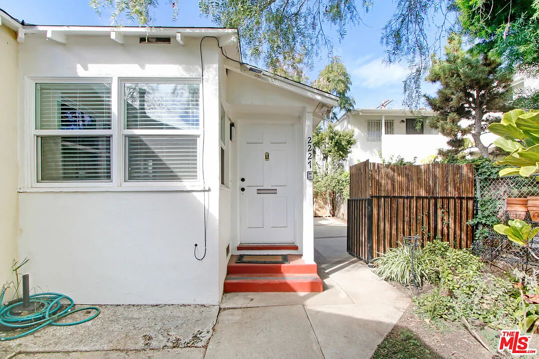 2 bed, 1.0 bath, 1200 sqft, $4,295 — Photo 3