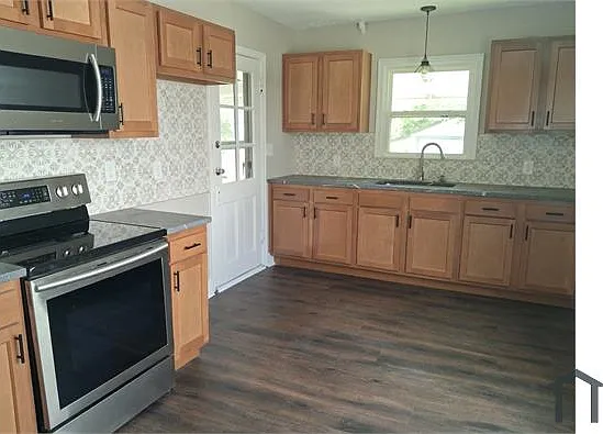 708 Colorado Ave — Photo 3
