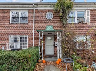 207-4 42nd Ave, Bayside, NY 11361