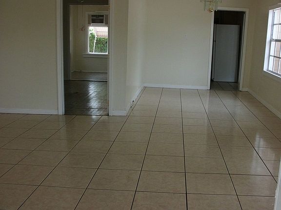 3rd image of 415 N B St