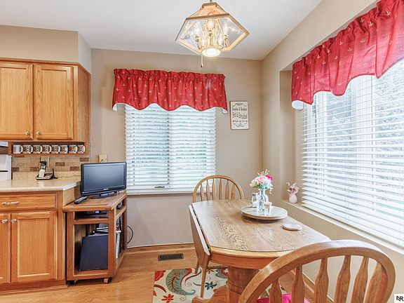 4th image of 5301 Thies Cove Dr