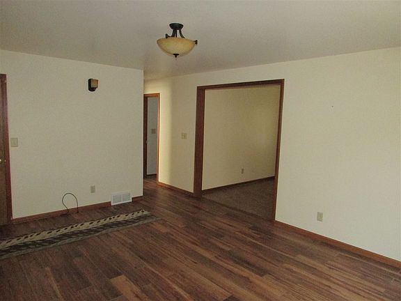4th image of 2950 17th St