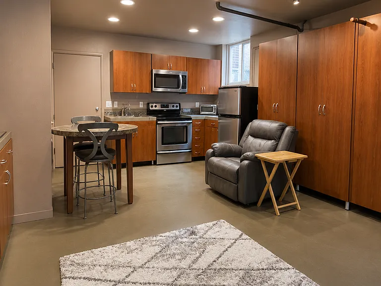 1495 Wright Street — Photo 3