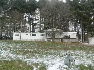 1298 Airport Rd, Vandergrift, PA 15690