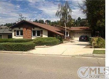1st image of 21641 Mulholland Dr