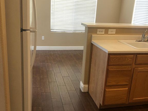 5th image of 7823 Juniper Forest St