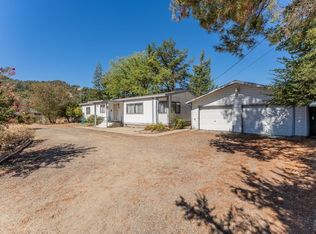 4040 Burke Hill Dr, Ukiah, CA 95482