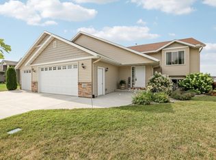 1108 Mulberry Ave NE, Montgomery, MN 56069