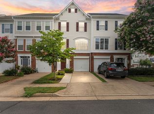 8110 Rainwater Cir, Manassas, VA 20111