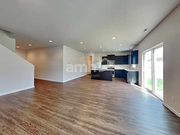 5th image of 18949 Lipoma Ave E
