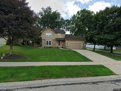 893 Abbey Ln, Milford, MI, 48381