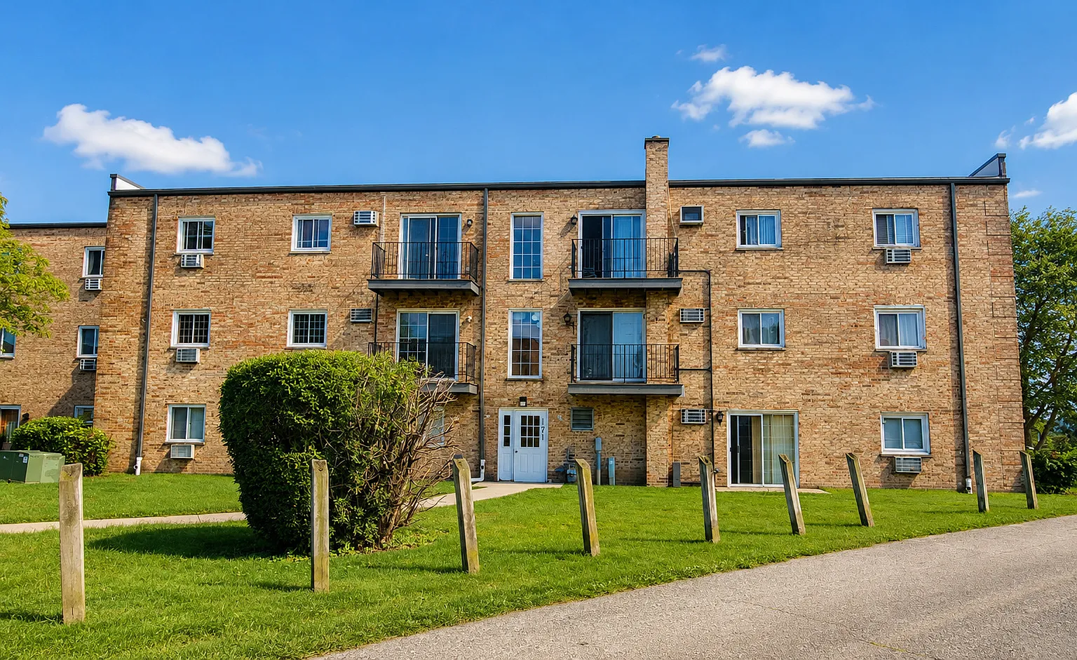 2 bed, 1.5 bath, 981 sqft, $1,775 — Photo 1
