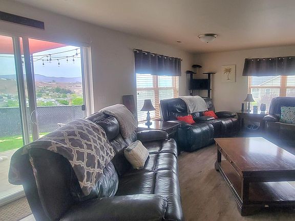 5th image of 1601 W Naches Ave