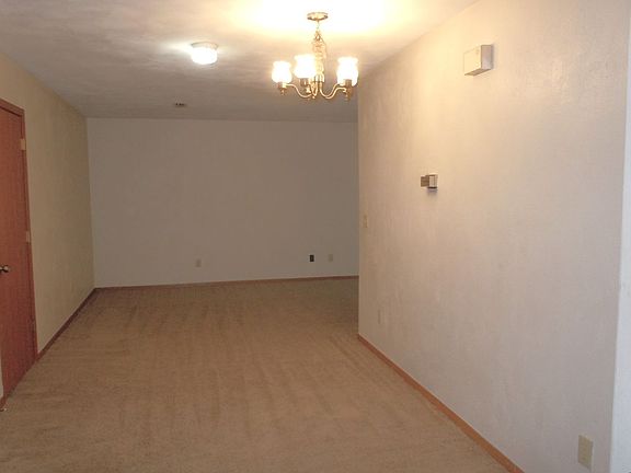 4th image of 626 Greenwood Pl APT 8