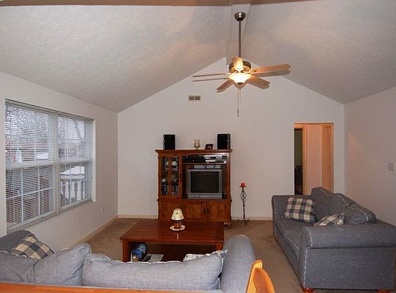 2nd image of 4604 Braves Ln