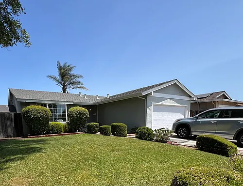 341 Avenida Pinos Photo 1