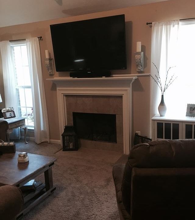2nd image of 1324 Centerfield Ct